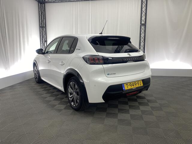 Peugeot e-208 EV Style 50 kWh Automaat | Apple CarPlay | 100 KW Snelladen | Climate Control | Cruise Control |