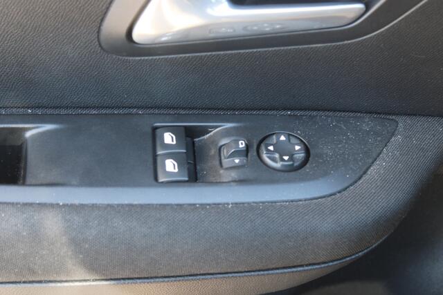 Peugeot e-208 EV Active 50 kWh