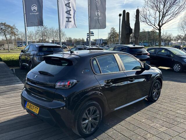 Peugeot e-208 EV Active Pack 50 kWh | Apple carplay/Android auto | Navigatie | Cruise control | Automatic climate control |