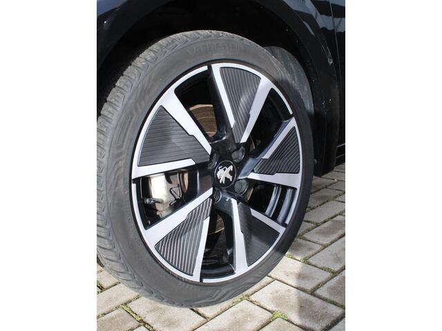 Peugeot e-208 EV GT 350 50 kWh Stoelverwarming, Adaptieve cruise control, Navigatie.