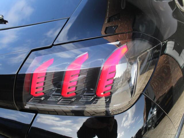 Peugeot e-208 EV GT 350 50 kWh Stoelverwarming, Adaptieve cruise control, Navigatie.