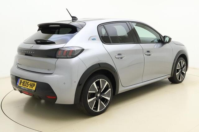 Peugeot e-208 EV GT Pack 50 kWh SOH 93.1% | 3-Fase | Panorama Dak | Stoelverwarming | Keyless Entry & Start | Camera | Navigatie