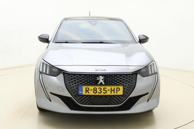 Peugeot e-208 EV GT Pack 50 kWh SOH 93.1% | 3-Fase | Panorama Dak | Stoelverwarming | Keyless Entry & Start | Camera | Navigatie
