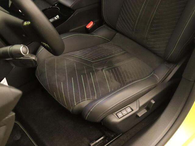 Peugeot e-208 EV GT 51 kWh - ORIGINEEL NEDERLANDSE AUTO - AFKOMSTIG VAN 1E EIGENAAR - 3 FASE - PARKEERSENSOREN VOOR/ ACHTER - FACELIFT MODEL - NAVIGATIE - CAMERA - APPLE CARPLAY/ ANDROID AUTO - SPORTSTOELEN VOOR - PASSAGIERSSTOEL IN HOOGTE VERSTELBAAR - VOORSTOELEN VER