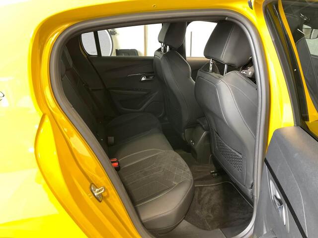 Peugeot e-208 EV GT 50 kWh | 7800 KM | Stoelverwarming | Full Options | WORDT VERWACHT!