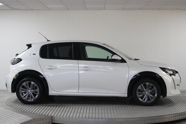 Peugeot e-208 EV Allure Pack 50 kWh SOH 91% | Clima | Bluetooth | Cruise | Lichtmetaal | Camera.