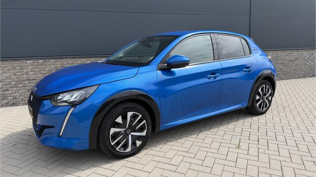 Peugeot e-208 EV Allure 50 kWh SOH 91% / Camera / Navigatie / DAB