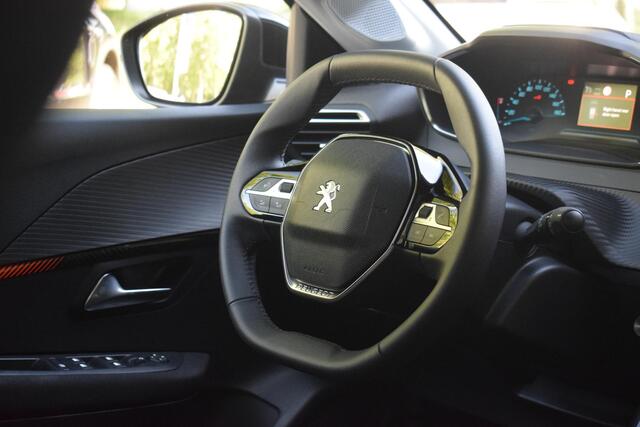 Peugeot e-208 EV Active Pack 50 kWh