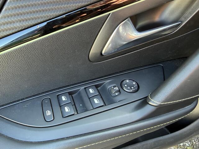Peugeot e-208 EV GT Pack 50 kWh ALL-INRIJKLAARPRIJS/Navi/Camera/350KM Actieradius/Keyless entry en start