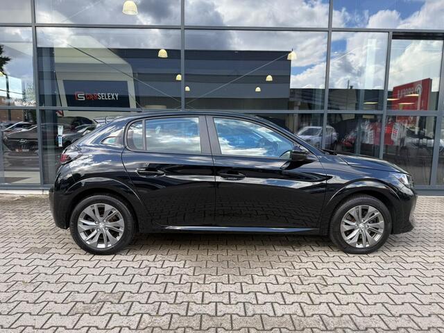 Peugeot e-208 EV Allure 50 kWh 3-Fase *Navigatie & Clima*