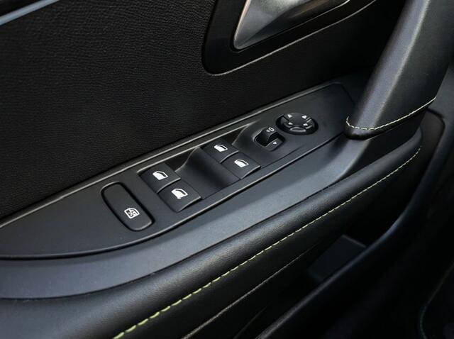 Peugeot e-208 GT PACK 350 50kWh Pano | Alcantara/Leder | Stoelverwarming | ACC