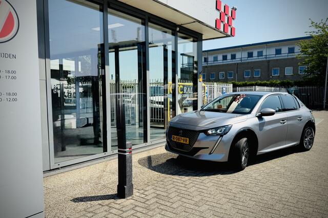 Peugeot e-208 EV Allure Pack 50 kWh / CAMERA / 3 FASE / APPLE + ANDROID