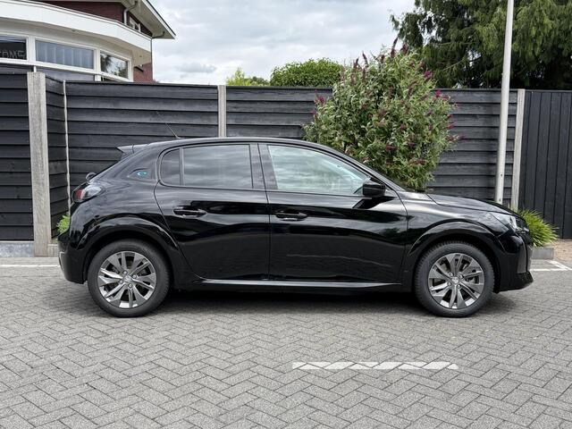 Peugeot e-208 Allure 50 kWh 136PK Automaat Parkeersensoren Achter, Apple Carplay, Android Auto, Led Koplampen, Keyless Start