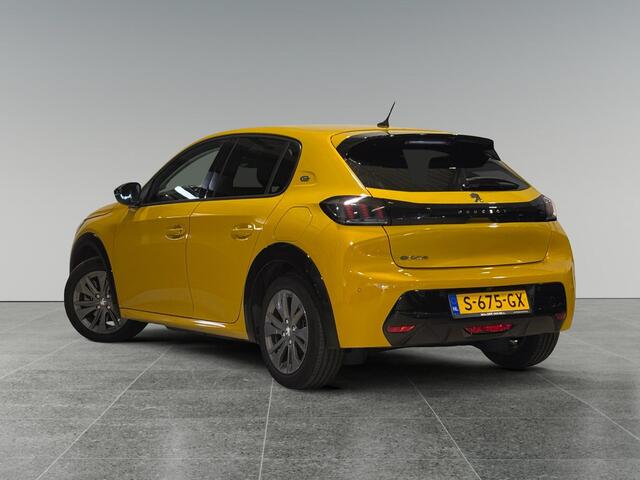 Peugeot e-208 Allure Pack EV 3-FASEN 50kWh 136pk | STOELVERW. | i-COCKPIT® | 180° CAMERA | APPLE CARPLAY / ANDROID AUTO | CRUISE CONTROL | ISOFIX |