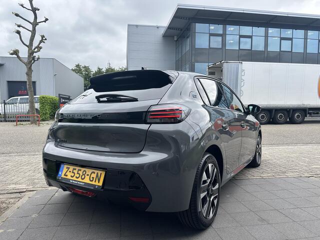 Peugeot e-208 EV Allure 51 kWh l Pack Vision l Lage kilometerstand