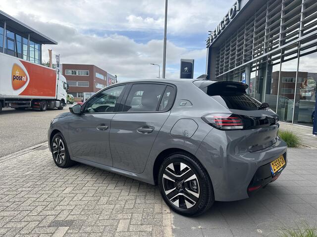 Peugeot e-208 EV Allure 51 kWh l Pack Vision l Lage kilometerstand