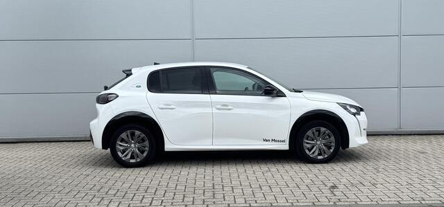 Peugeot e-208 EV Allure 50 kWh | Parkeersensoren | Navi | Cruise Control