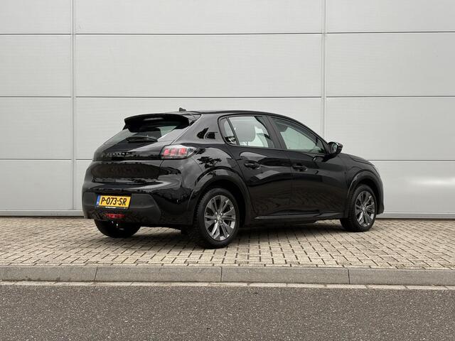 Peugeot e-208 EV Active Pack 50 kWh | Stoelverwarming | Navigatie | Parkeerhulp | Apple Carplay/Android Auto