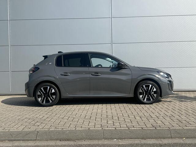 Peugeot e-208 EV Allure 51 kWh | Navigatie | Warmtepomp | 3-Fase lader | Camera | Apple Carplay/Android Auto