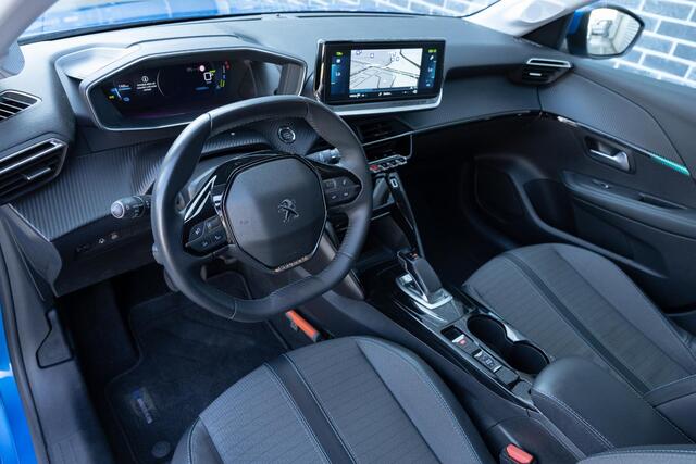 Peugeot e-208 EV Allure Pack 50 kWh | Achteruitrijcamera | Parkeersensoren | LED Koplampen | Lichtmetalen Velgen | Cruise Control Adaptief | Navigatie | Apple Carplay | Android Auto | Climate Control