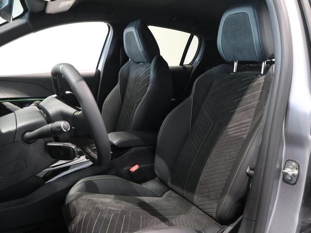 Peugeot e-208 GT - PANORAMADAK - ALCANTARA INTERIEUR - 400KM RANGE - VOORRAAD