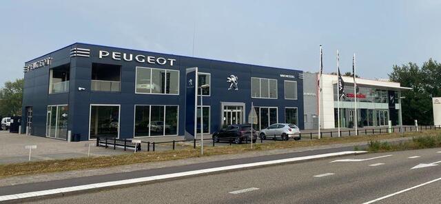 Peugeot e-208 EV GT Pack 50 kWh | Panoramadak | Camera | Navigatie | Zeer compleet!