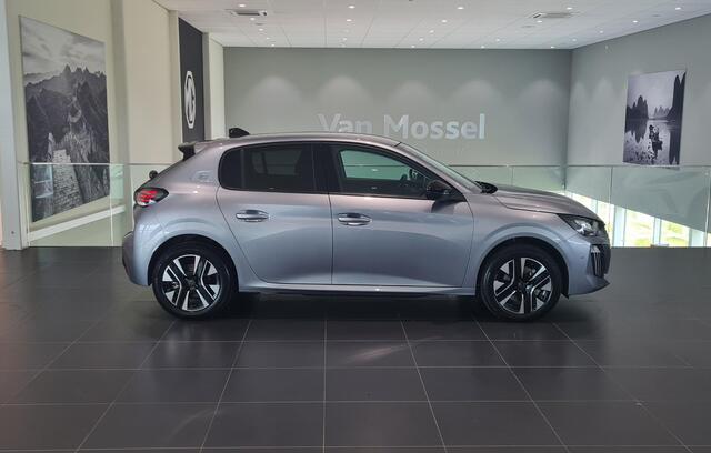Peugeot e-208 EV Allure 51 kWh | Climate Control | Navigatie | Apple Carplay / Android Auto | Camera | Parkeersensoren | Direct uit Voorraad Leverbaar!
