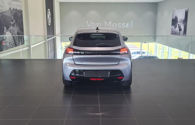 Peugeot e-208 EV Allure 51 kWh | Climate Control | Navigatie | Apple Carplay / Android Auto | Camera | Parkeersensoren | Direct uit Voorraad Leverbaar!