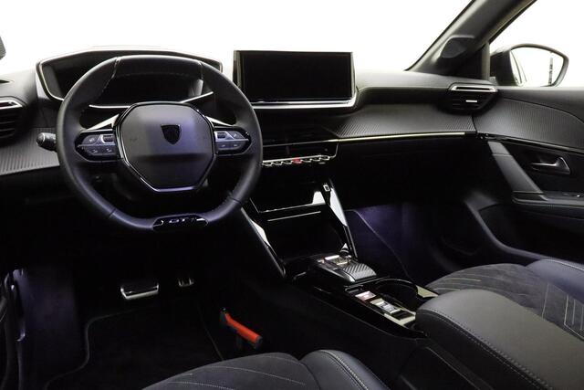 Peugeot e-208 EV GT 51 kWh | Pack Drive Assist | 360° Camera | Stoelverwarming | Alcantara bekleding | Massage | Keyless Entry & Start | Navigatie | Full LED
