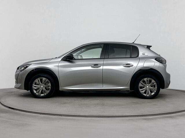 Peugeot e-208 EV Allure Pack 50 kWh | ACCU: 99% | Camera | Lichtmetalen velgen | Digitale cockpit | Navigatie | Lichtmetalen velgen |