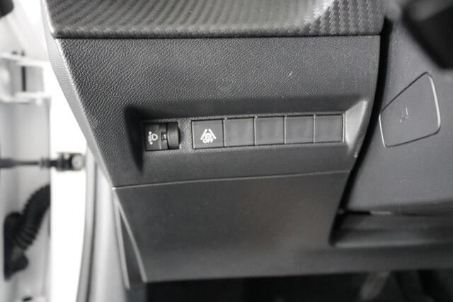 Peugeot e-208 EV Active Pack 50 kWh Clima | Cruise | Carplay | Lichtmetaal | Bluetooth.