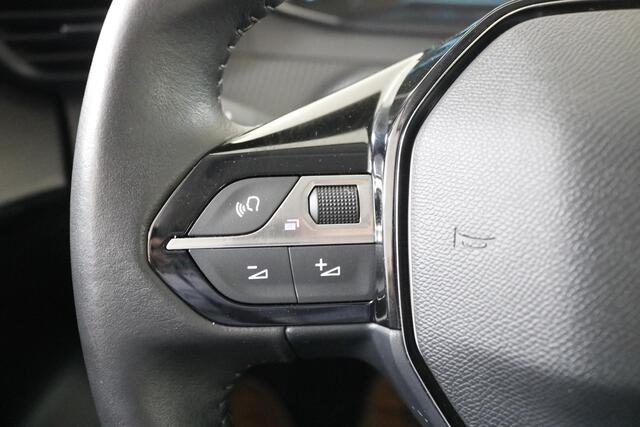 Peugeot e-208 EV Active Pack 50 kWh Clima | Cruise | Carplay | Lichtmetaal | Bluetooth.