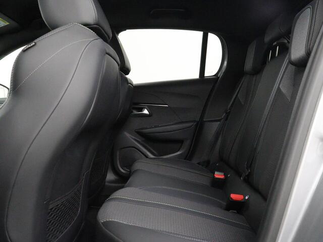 Peugeot e-208 EV GT 350 50 kWh | SOH 92,2% | Half leder | Stoelverwarming | Navigatie | Climate control | Carplay | Camera | Park assist