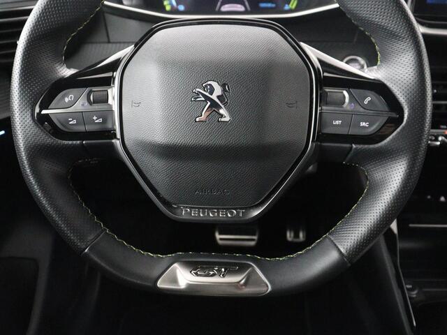 Peugeot e-208 EV GT 350 50 kWh | SOH 92,2% | Half leder | Stoelverwarming | Navigatie | Climate control | Carplay | Camera | Park assist