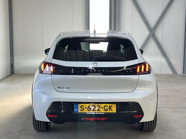 Peugeot e-208 EV Allure Pack 50 kWh | Stoelverwarming | Navi | Camera | Parelmoerwit