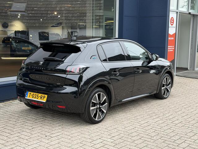 Peugeot e-208 EV GT Pack 136 PK | Alcantara Bekleding | Full-LED Koplampen | Stoelverwarming | Keyless Entry | Apple Carplay | Full map Navigatie | Parkeersensoren Rondom | Camera Achter |
