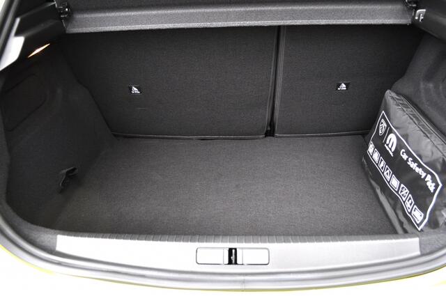 Peugeot e-208 GT 51 kWh elek stoel+verw+mass navi adcrc Cam v+a