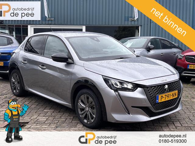 Peugeot e-208 EV Allure Pack 50 kWh GARANTIE/SOH 89%/CCS/CRUISE/CLIMA/CARPLAY/CAMERA/LICHTMETAAL rijklaarprijs!