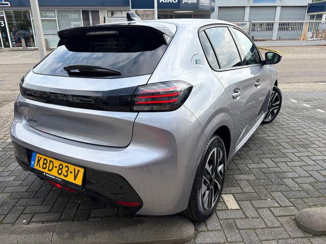 Peugeot e-208 EV Allure Avantage 51 kWh NIEUW! (SOH) 98%