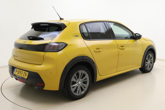 Peugeot e-208 EV Allure Pack 50 kWh | Achteruitrijcamera | Parkeersensoren | Keyless start | Climate control | Apple carplay/Android auto | Airco