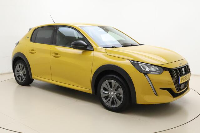 Peugeot e-208 EV Allure Pack 50 kWh | Achteruitrijcamera | Parkeersensoren | Keyless start | Climate control | Apple carplay/Android auto | Airco