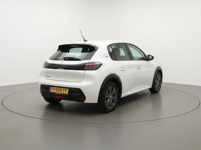 Peugeot e-208 Active Pck 50 kWh | Geen import | Navigatie | Parkeersensoren