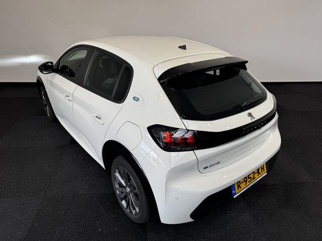 Peugeot e-208 50Kwh SOH 98% | Carplay | Parkeersensor | Cruise Control