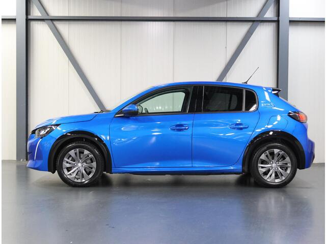 Peugeot e-208 EV Allure 50 kWh 136PK | 1ste eigenaar | Camera | Lichtmetalen velgen | Digitale cockpit | Navigatie | Lichtmetalen velgen | Isofix | Privacy Glass | Parkeersensoren |