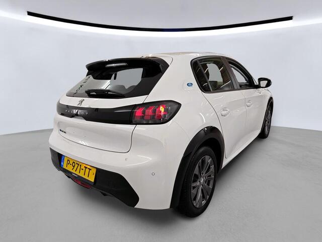 Peugeot e-208 EV Active Pack 50 kWh / Navigatie / Cruise Control / Parkeersensoren