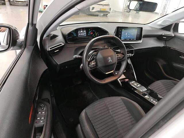 Peugeot e-208 EV Active Pack 50 kWh / Navigatie / Cruise Control / Parkeersensoren