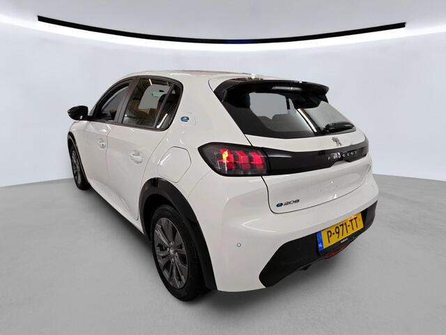 Peugeot e-208 EV Active Pack 50 kWh / Navigatie / Cruise Control / Parkeersensoren