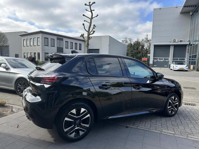 Peugeot e-208 EV Style 50 kWh Navigatie | Apple Carplay/Android Auto | Parkeersensoren | Cruise Controle | Navigatie | Stoelverwarming