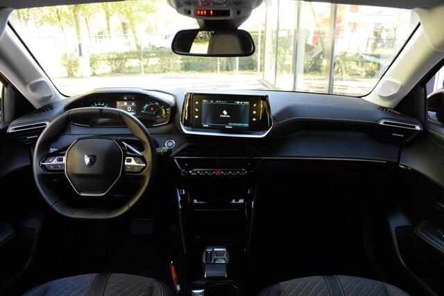 Peugeot e-208 EV Style 50 kWh CARPLAY|PDC|STOELVERWARMING|