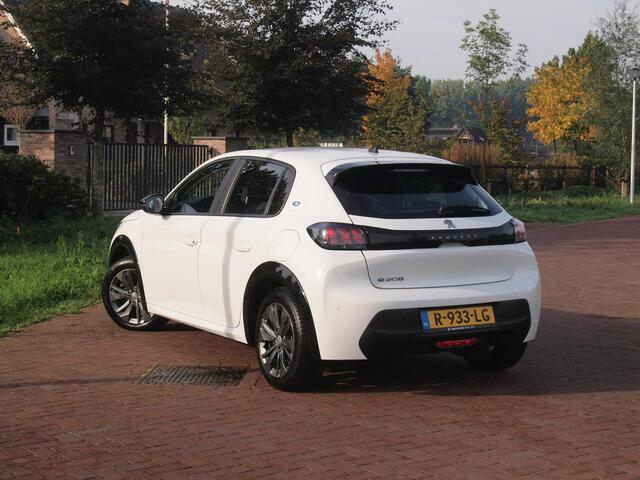 Peugeot e-208 EV 50 kWh | SOH 92% | Apple Carplay | Parkeersensoren | Navi | Cruise Control | NL-Auto | – foto 2